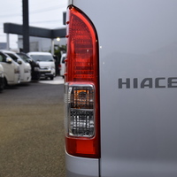 7034　令和2年式 ハイエースバン DX-GLパッケージ 2WD 2,000cc(ガソリン車) 3/6人乗車 11.4万kmのサムネイル