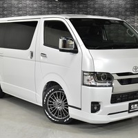 6935 9型ハイエース スーパーGL   2WD 2,800CC ディーゼル車 4ナンバー 2/5人乗りのサムネイル
