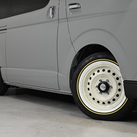 6990 令和8年式 ハイエース スーパーGL   2WD 2,800cc (ディーゼル車)  2/5人乗車 100km 車検:令和10年8月10日のサムネイル