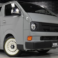 6990 令和8年式 ハイエース スーパーGL   2WD 2,800cc (ディーゼル車)  2/5人乗車 100km 車検:令和10年8月10日のサムネイル