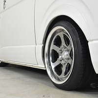7142 令和1年式 ハイエース スーパーGL ダークプライムⅡ  2WD 2,800cc (ディーゼル車)  2/5人乗車 5.0万kmのサムネイル