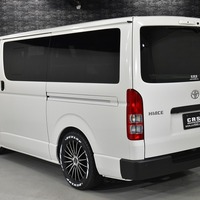 6779 9型 ハイエース DX  2WD 2,800CC ディーゼル車 4ナンバー 3/6人乗りのサムネイル
