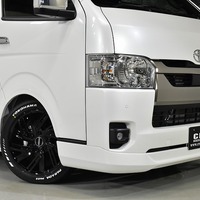 6384 8型ハイエース スーパーGL ダークプライムS  2WD 2,800CC ディーゼル車 4ナンバー 2/5人乗りのサムネイル