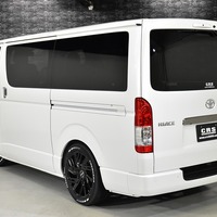 6384 8型ハイエース スーパーGL ダークプライムS  2WD 2,800CC ディーゼル車 4ナンバー 2/5人乗りのサムネイル