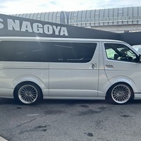 6928.令和8年式 9型 ハイエースバン スーパーGL ダークプライムⅡ 2WD 2,000cc ガソリン車 走行5キロ 新車未登録のサムネイル