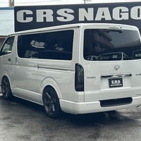 6945.令和8年式 9型ハイエースバン スーパーGL 2WD 2,800cc ディーゼル車 走行6キロ 新車未登録のサムネイル