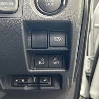 6946.令和8年式 9型ハイエースバン スーパーGL 2WD 2,800cc ディーゼル車 走行9キロ 新車未登録のサムネイル