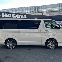 7118.平成30年式 ハイエース スーパーGL 2WD 2,800cc ディーゼル車 走行7.2万キロ 検査1年付きのサムネイル