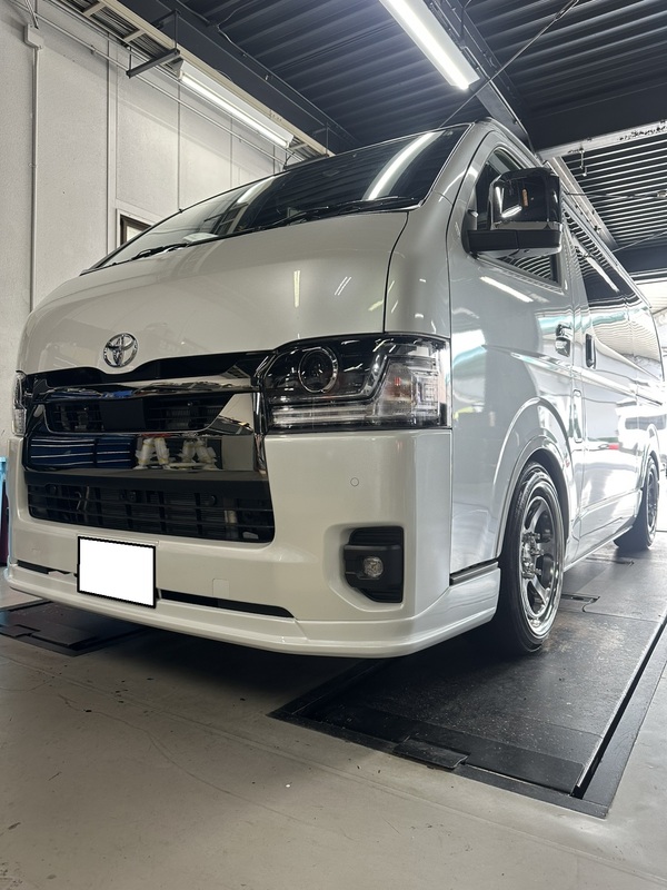 CRS大阪　9型ハイエース　カスタム