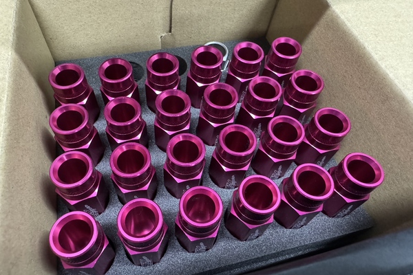 【CRS福岡】F-009 M12×1.5 2ピースシェルナット【ロング/ローレット】ピンク　新品　廃盤カラーのサムネイル