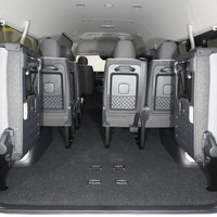 6093　8型ハイエース コミューターGL  2WD 2,800cc ディーゼル車　2ナンバー  14人乗り 20kmのサムネイル