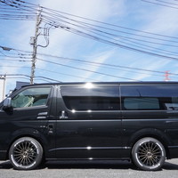 7018　オリジナルPKG　ハイエース　スーパーGL　2WD　2800cc　ディーゼル車　5人乗りのサムネイル