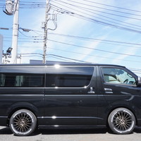 7018　オリジナルPKG　ハイエース　スーパーGL　2WD　2800cc　ディーゼル車　5人乗りのサムネイル