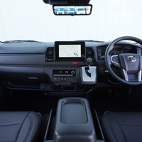 6942　CRSPKG　ハイエース　スーパーGL　2WD　2800cc　ディーゼル車　5人乗りのサムネイル