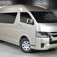6643 9型ハイエース グランドキャビン  2WD 2,700CC ガソリン車 3ナンバー 10人乗りのサムネイル