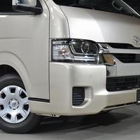 6643 9型ハイエース グランドキャビン  2WD 2,700CC ガソリン車 3ナンバー 10人乗りのサムネイル