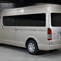 6643 9型ハイエース グランドキャビン  2WD 2,700CC ガソリン車 3ナンバー 10人乗りのサムネイル