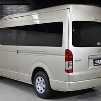 6643 9型ハイエース グランドキャビン  2WD 2,700CC ガソリン車 3ナンバー 10人乗りのサムネイル
