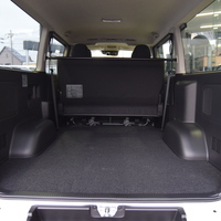 6939  9型ハイエースバン スーパーGL 2WD 2800cc(ディーゼル車)5人乗りのサムネイル