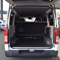7210　令和4年式 ハイエースバン DX-GLパッケージ 2WD 2,800cc(ディーゼル車) 2/5人乗車 4万kmのサムネイル