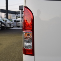 7210　令和4年式 ハイエースバン DX-GLパッケージ 2WD 2,800cc(ディーゼル車) 2/5人乗車 4万kmのサムネイル