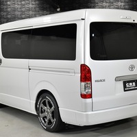6512  9型ハイエース ワゴンGL 2WD 2,700CC ガソリン車 3ナンバー 10人乗りのサムネイル