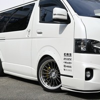 7347 令和6年式 ハイエース スーパーGL ダークプライムⅡ  2WD 2,800cc (ディーゼル車)  2/5人乗車 3.0万kmのサムネイル