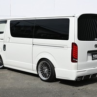 7347 令和6年式 ハイエース スーパーGL ダークプライムⅡ  2WD 2,800cc (ディーゼル車)  2/5人乗車 3.0万kmのサムネイル