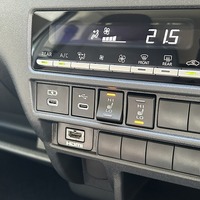 7008.令和8年式 9型ハイエースバン スーパーGL 2WD 2,800cc ディーゼル車 走行4キロ 新車未登録のサムネイル