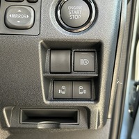 7008.令和8年式 9型ハイエースバン スーパーGL 2WD 2,800cc ディーゼル車 走行4キロ 新車未登録のサムネイル