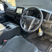7250. 令和8年式 ハイエース DX 2WD 2,800㏄ ディーゼル車 16人乗り 走行0.3万キロ 車検令和10年5月のサムネイル