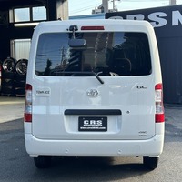 6147.令和8年式 タウンエースバン GL 4WD 1,500cc ガソリン車 走行19キロ 新車未登録のサムネイル