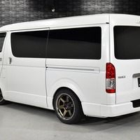 7242 令和3年式 ハイエース スーパーGL ダークプライムⅡ  2WD 2,700cc (ガソリン車)  2/5人乗車 4.0万km 車検:令和9年8月31日のサムネイル