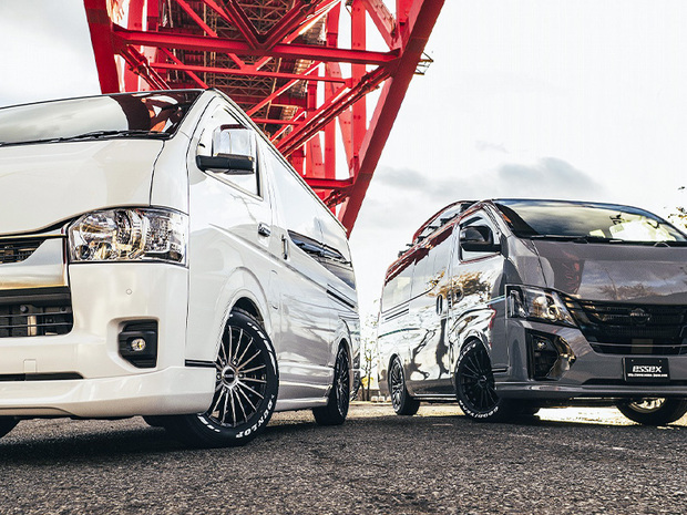 《1PC》タイヤホイールセット EF-17 キャラバン用×TOYO H30  215/60R17