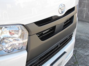 ES200系ハイエース　6型以降ナロー用 グリルガーニッシュ　アッパー&ロアー　タイプ1【代引不可】