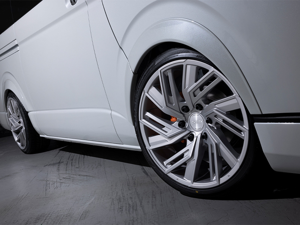 EW-18　タイヤセット