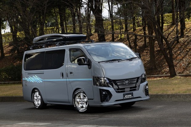 ES バッドパネル  未塗装 ■キャラバン NV350キャラバン 標準幅用 貼り付けタイプ