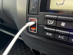 ESSEX　Type-C急速充電対応USBポート　トヨタスイッチ　ホワイト
