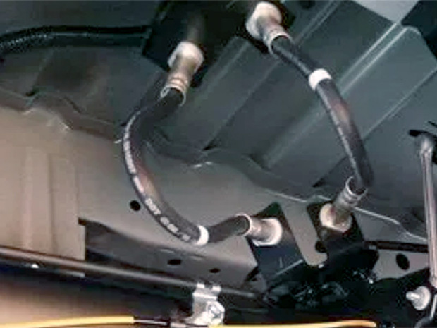UI  TSS-VSC付 車専用ブレーキホース  2WD/4WD