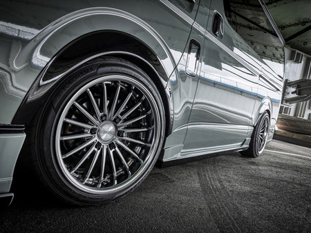 タイヤホイールセット □EF-18インチ×PARADAホワイトレター 225