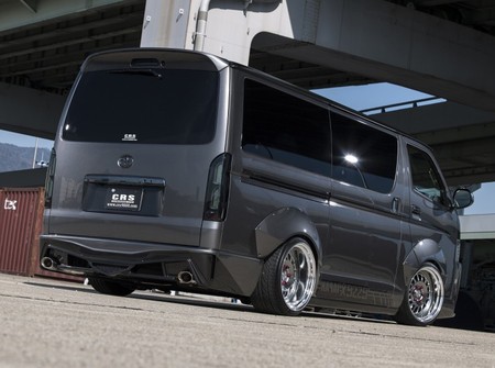 ES PROGRESSII リアウィング FRP製未塗装 □ハイエース標準1型