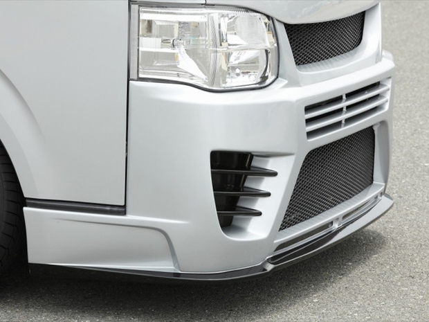 PROGRESSI　フロントバンパー　FRP製未塗装  ■ハイエース標準 3型用