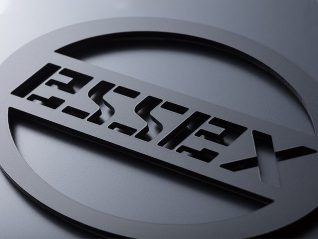 リア用アクリルエンブレム ESSEXロゴ/CRSロゴ ハイエース 標準/ワイド リア対応