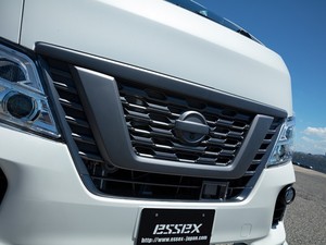 NV350キャラバン後期用　グリルカバー　アッパー