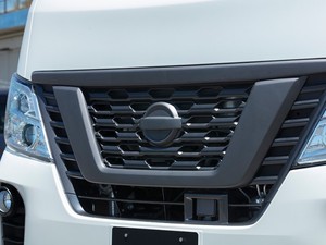 NV350キャラバン後期用　エンブレムカバー カメラ穴無タイプ