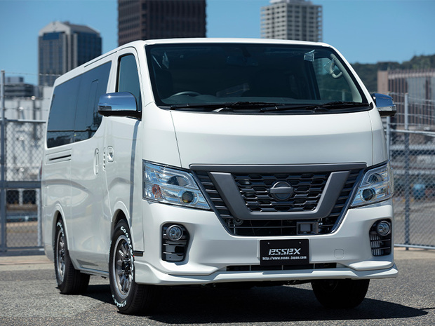 NV350キャラバン後期用　エンブレムカバー カメラ穴無タイプ