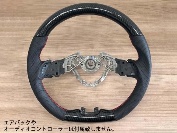 Body Line ステアリング ■キャラバン 3型専用 カーボン調 レッド/ブラック